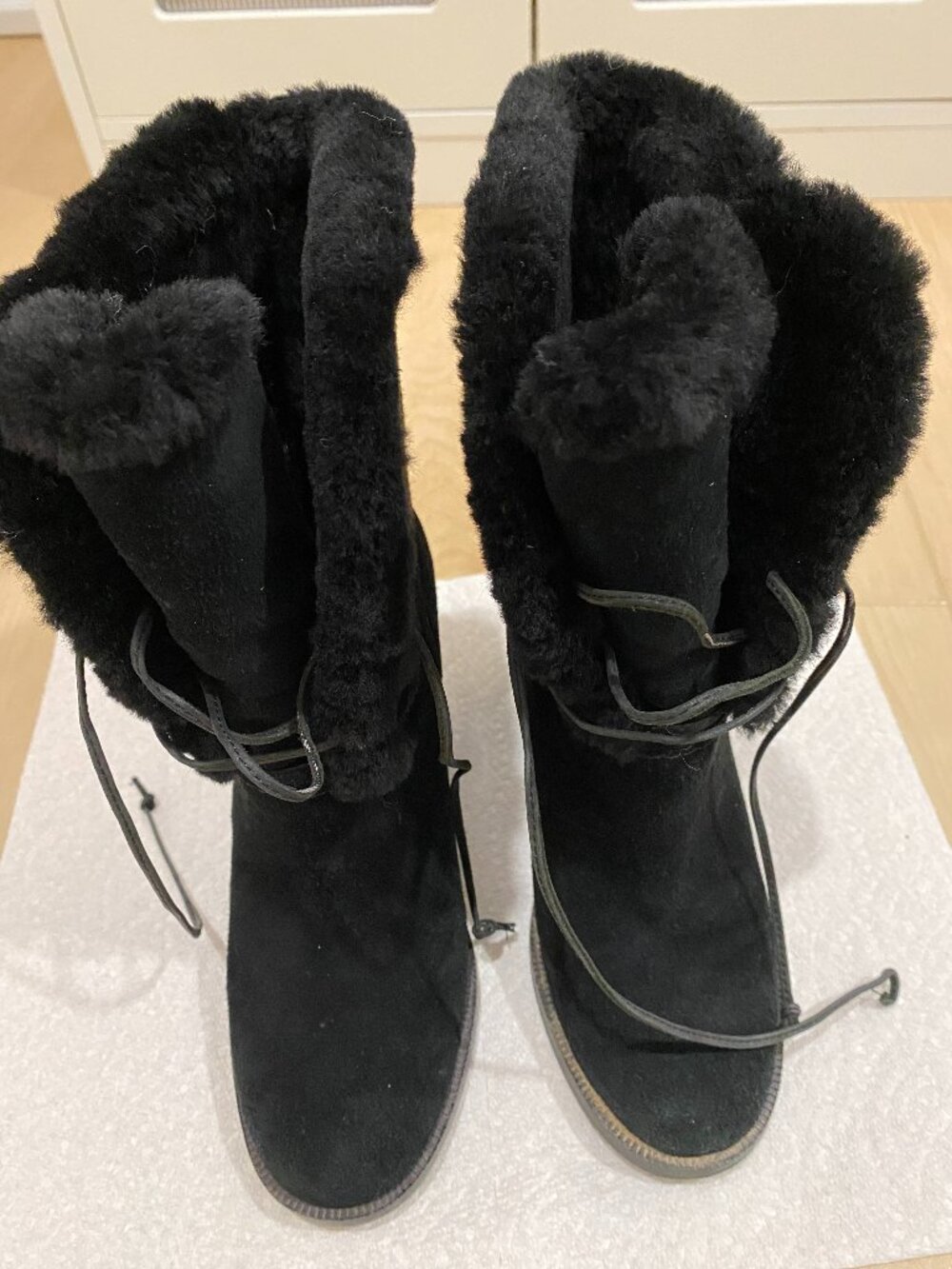 Uggs women's black boots